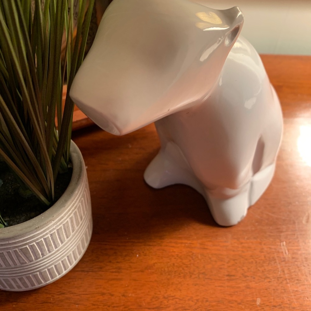 Large White Porcelain Bear - Picture 6 of 6